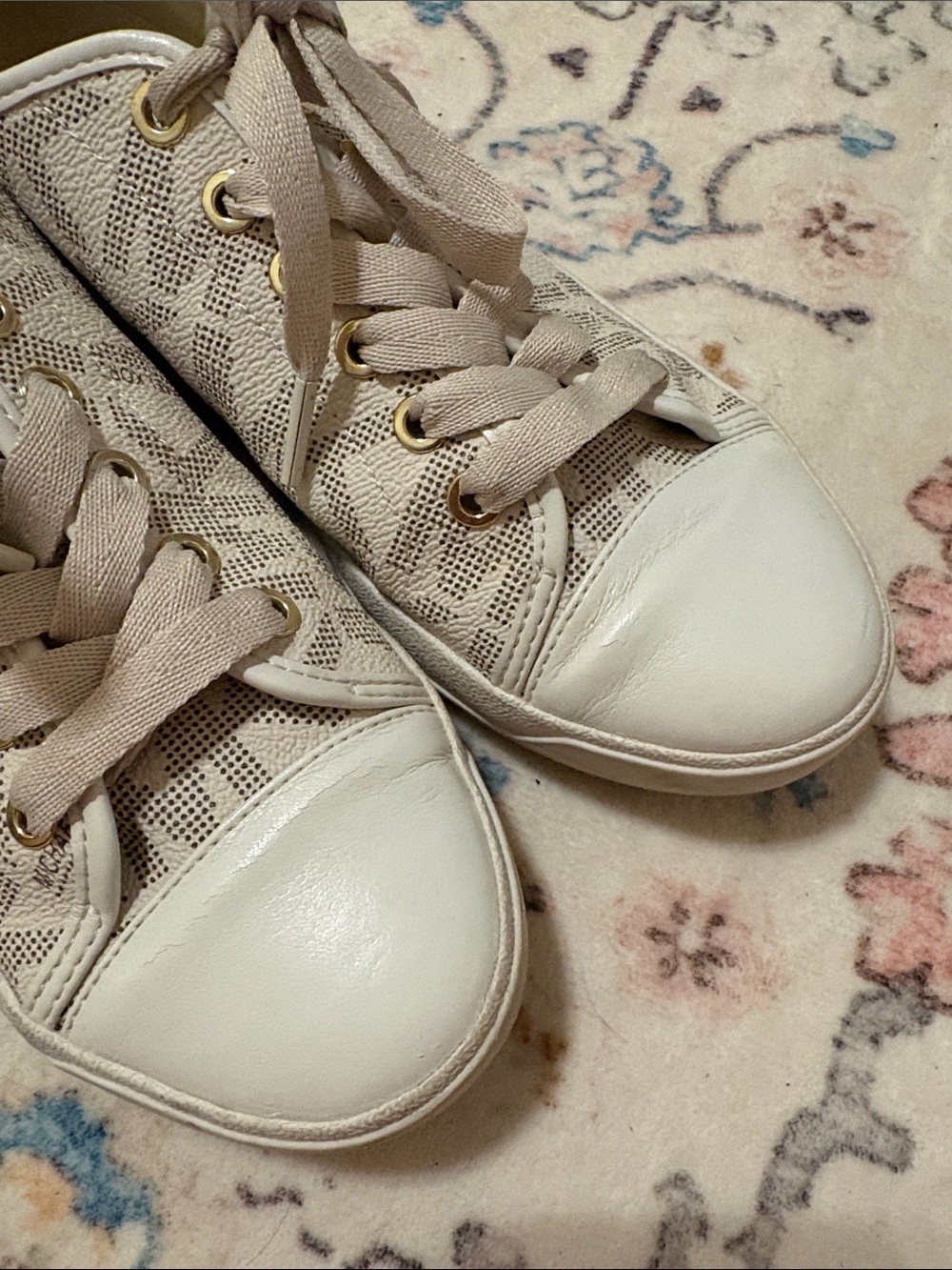 Michael Kors Women's MK Lace Up City Sneakers Vanilla Size 9 M. Women’s - Picture 8 of 8